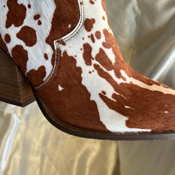 Chinese Laundry Brown and Cream Ankle Boots - Picture 12 of 12